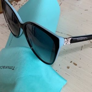Tiffany’s&Co. polarized sunglasses in perfect shape case and cleaner included.